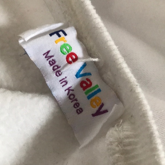 Johnson’s baby oil sweater - Picture 3 of 3